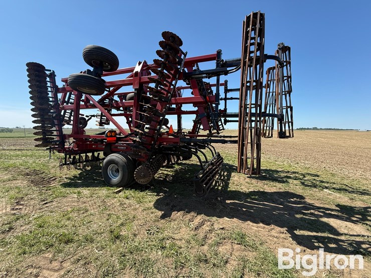 2011-case-ih-330-image-14