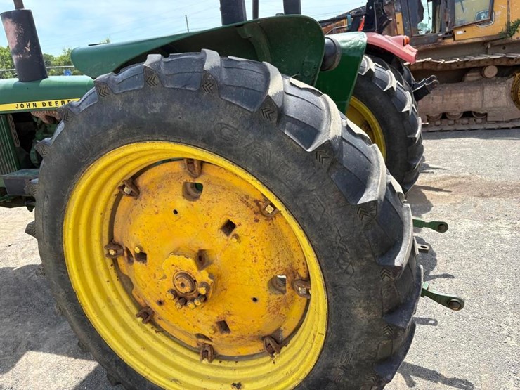 john-deere-2630-image-10