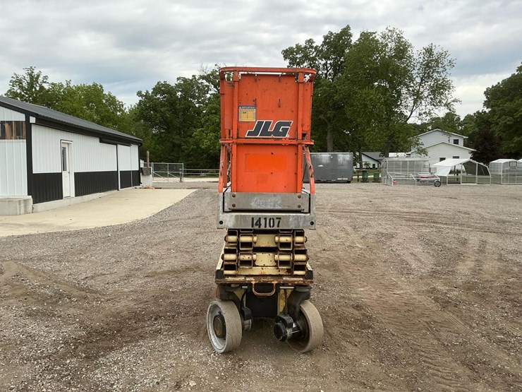 2005-jlg-2030es-image-6