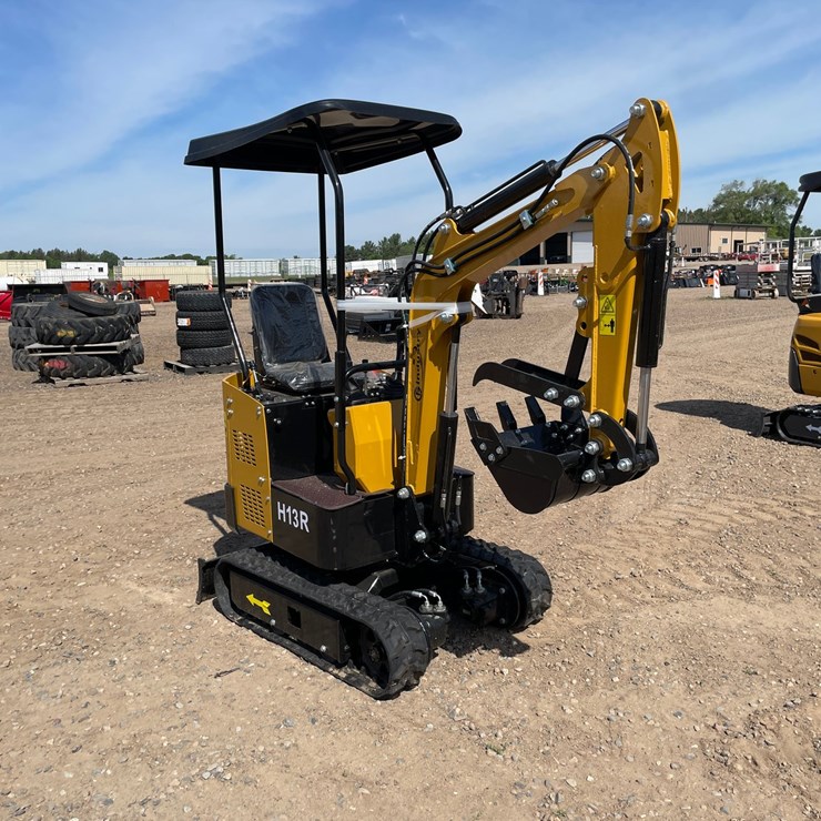 #2047 • 2026 CFG H13R Mini Excavator