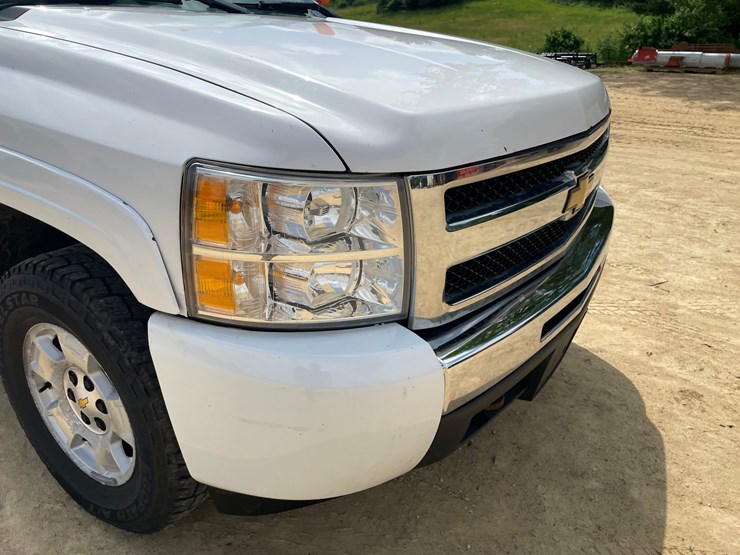 2010-chevrolet-silverado-1500-lt-image-35