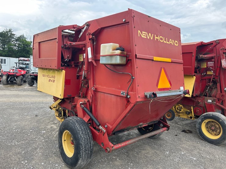 new-holland-848-image-4