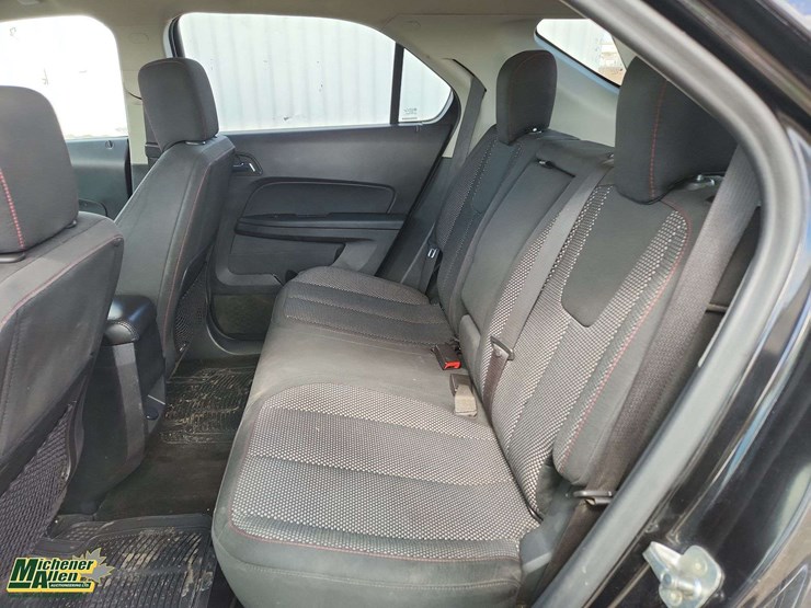 2017-chevrolet-equinox-image-15