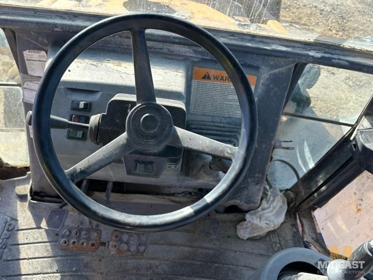 1997-case-580sl-image-16