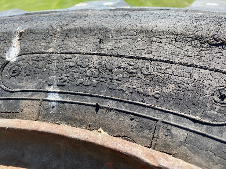 #7066-•-(4)-14.00-20-equipment-tires-on-rims-(deerbrook,-wi)-image-5