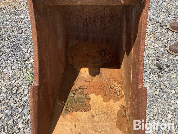 strickland-bt13w-cx130-24"-excavator-bucket-image-10