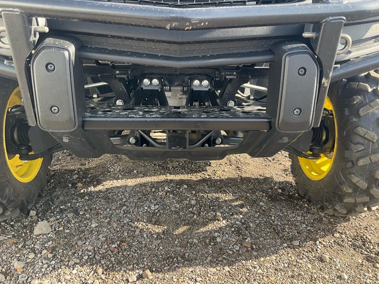 2024-john-deere-gator-image-16