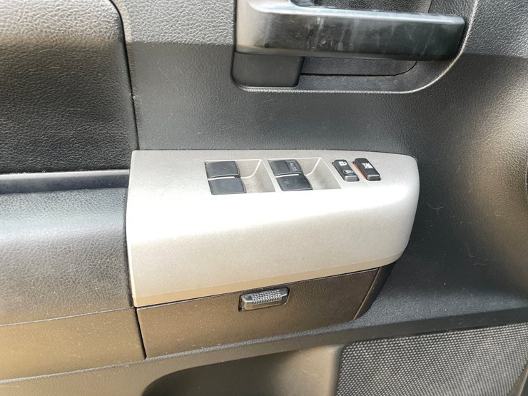 2007-toyota-tundra-sr5-image-49