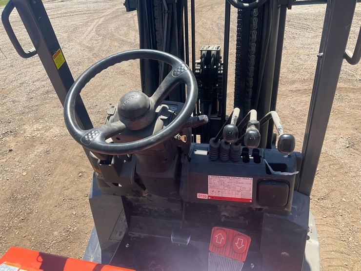 #1376-•-2005-toyota-fbcu30-electric-forklift-image-24