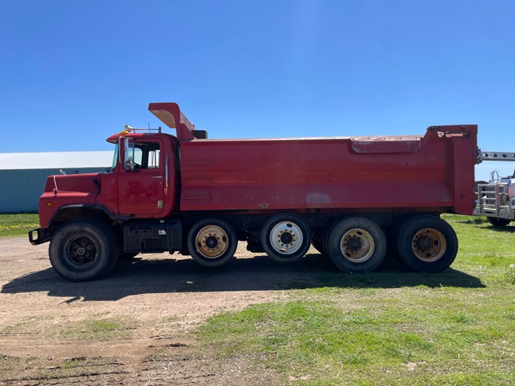 mack-dm688s-image-2
