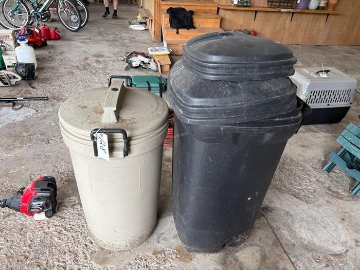 (2)-garbage-cans-image-1