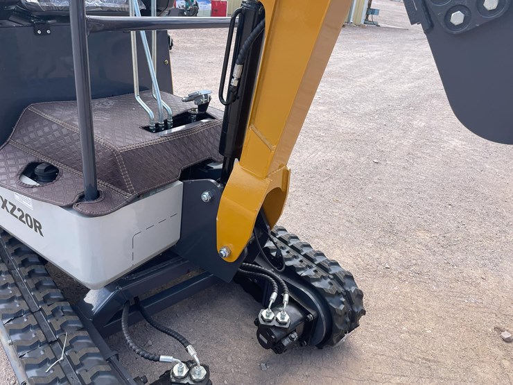 #2663-•-unused-cfg-mini-excavator-image-31