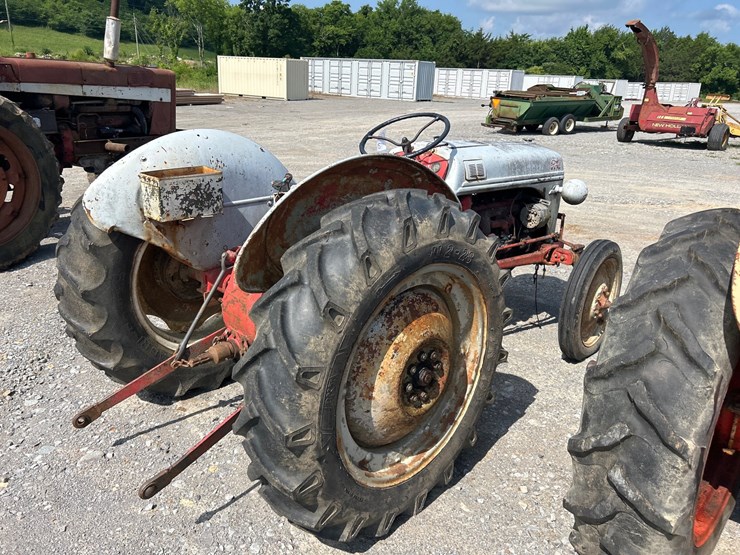 ford-tractor-image-6