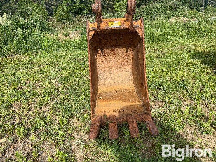 c&p-def-24”-excavator-bucket-image-2