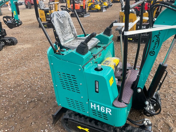 #2021-•-2026-cfg-h16r-mini-excavator-image-11