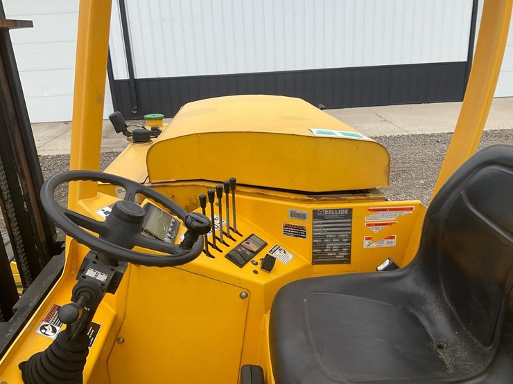 #1353-•-2020-sellick-stm-55k4-forklift-image-17