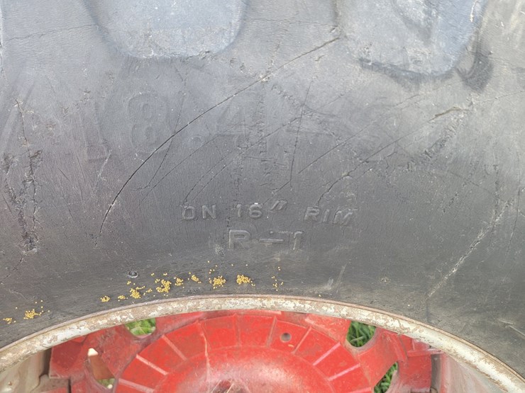 case-ih-farmall-706-image-30