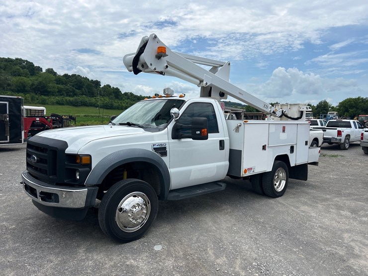 2009-ford-f450-image-1