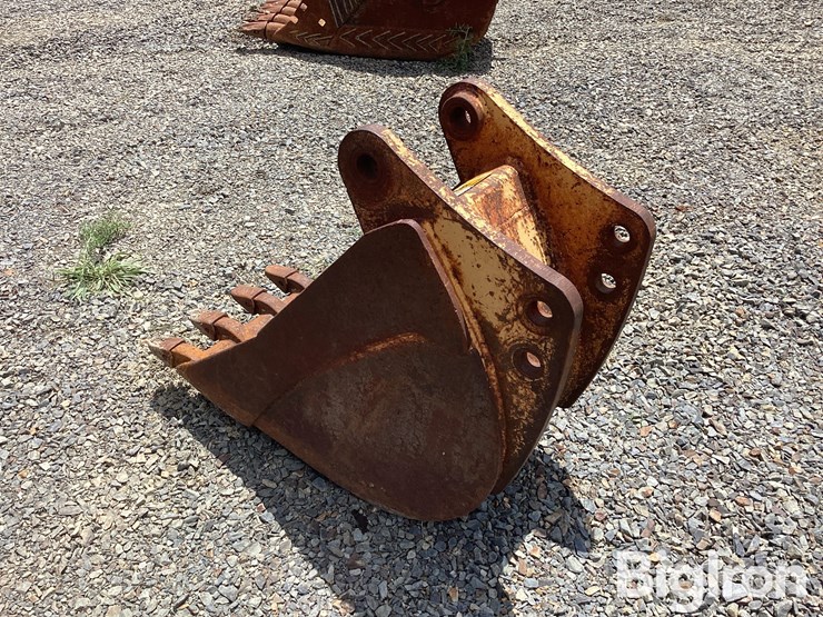 17.5”-excavator-bucket-image-7