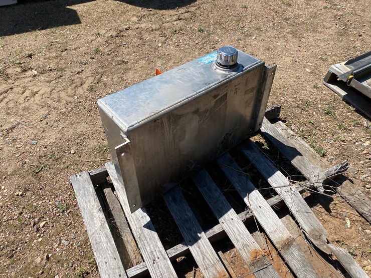 #7440-•-stainless-steel-hydraulic-tank-image-5