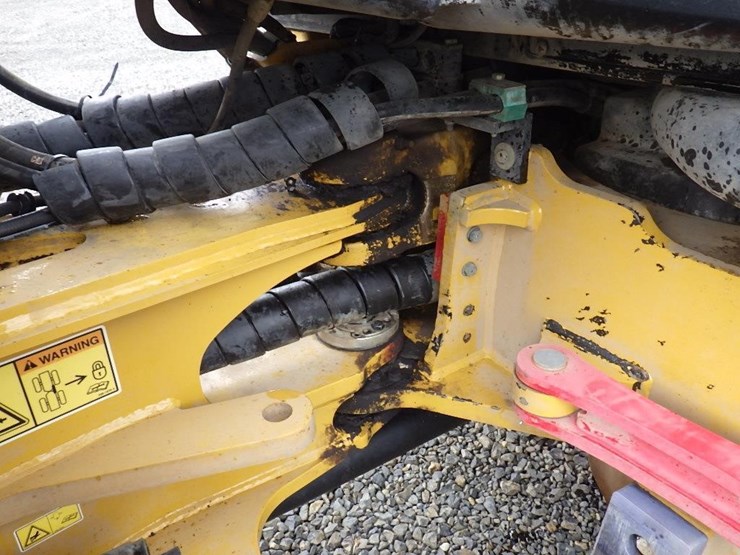 caterpillar-908m-image-26