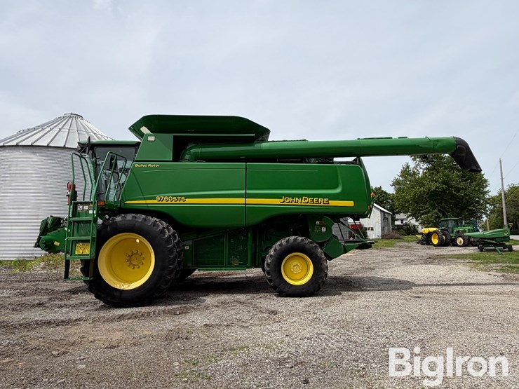 2006-john-deere-9760-sts-image-9