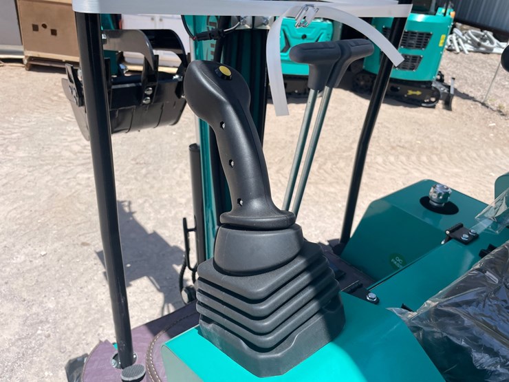 #2657-•-unused-cfg-mini-excavator-image-20