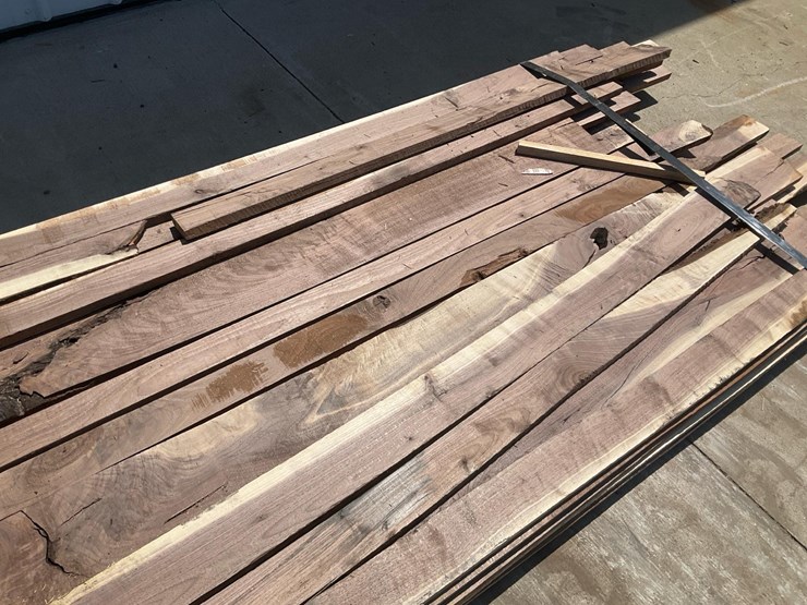 #4123-•-bundle-of-walnut-lumber-image-3