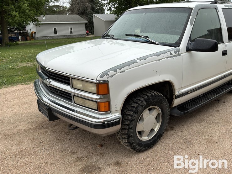 1996-chevrolet-tahoe-image-9