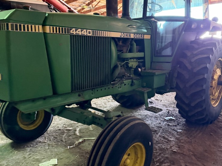 john-deere-4440-image-22