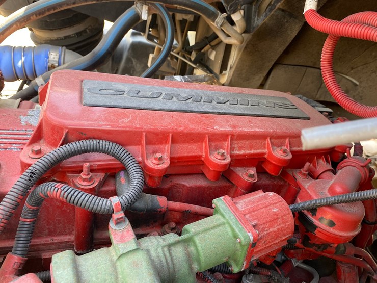 2013-freightliner-114sd-image-44
