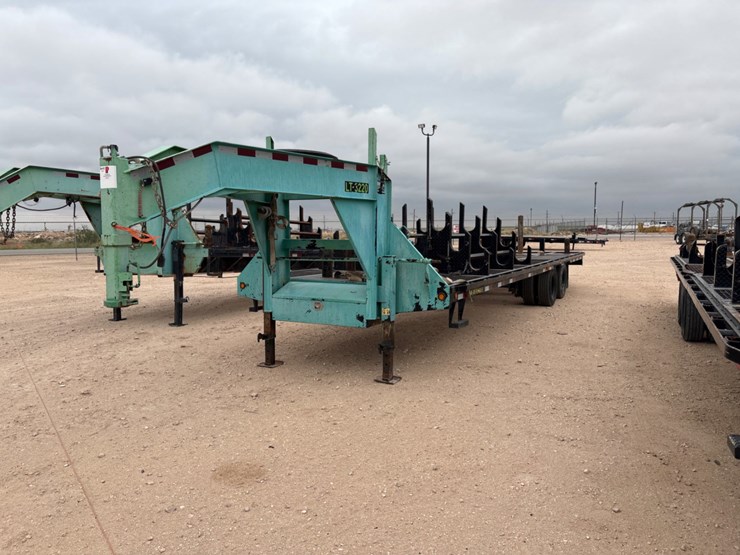 2018-big-tex-32’-x-102”-t/a-gooseneck-tool-transport-trailer-image-2