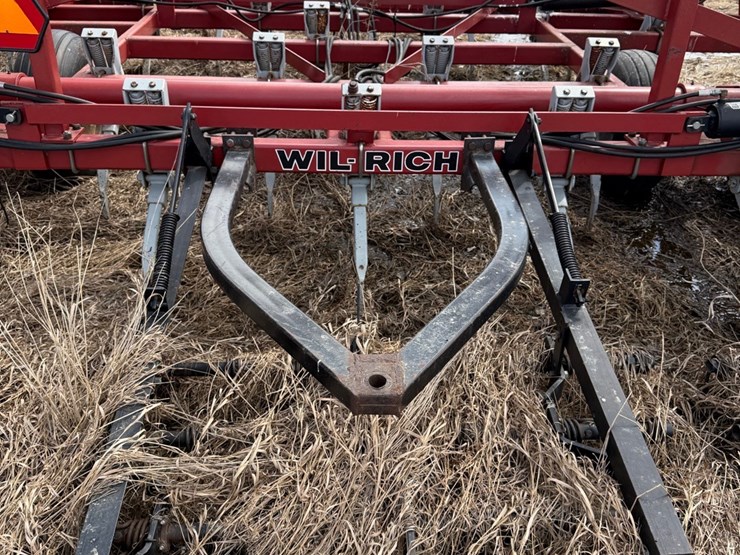 wilrich-47’-quad-5--field-cultivator,-tri-fold,-double-spring-shanks,-nice-shape,-￼note:-top-is-not-folded-down-in-photos,-but-will-image-12