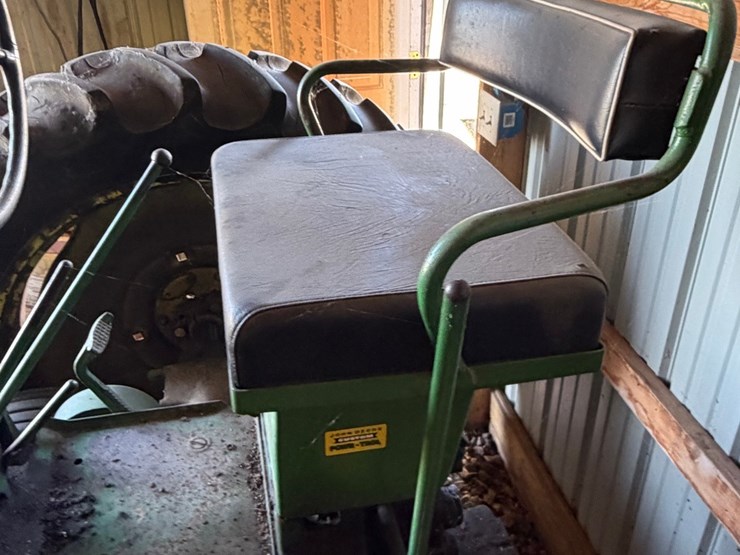 john-deere-b-image-16
