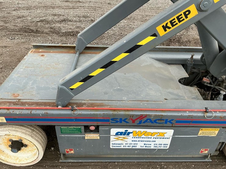 #1303-•-2007-skyjack-sj4632-scissor-lift-image-29