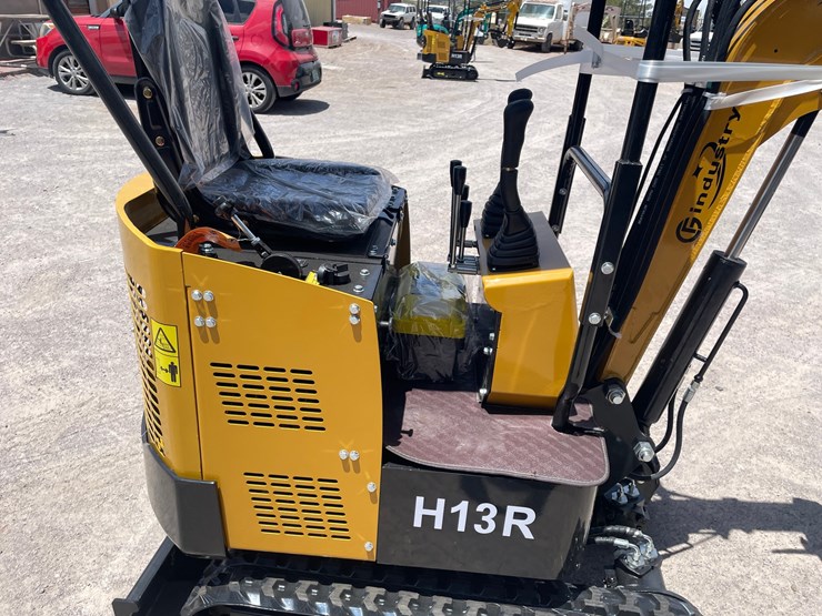 #2651-•-unused-cfg-mini-excavator-image-28