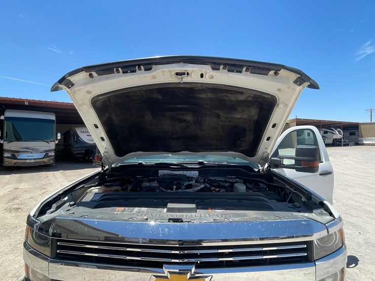 2016-chevrolet-silverado-3500-image-51