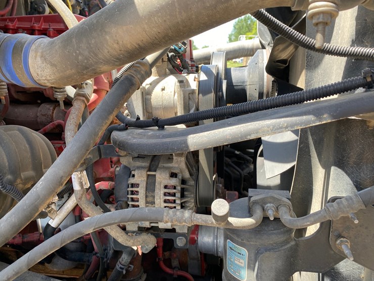 2013-freightliner-114sd-image-47