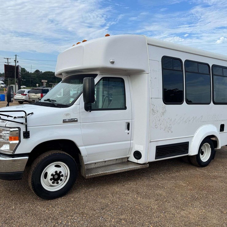 2018 FORD E350