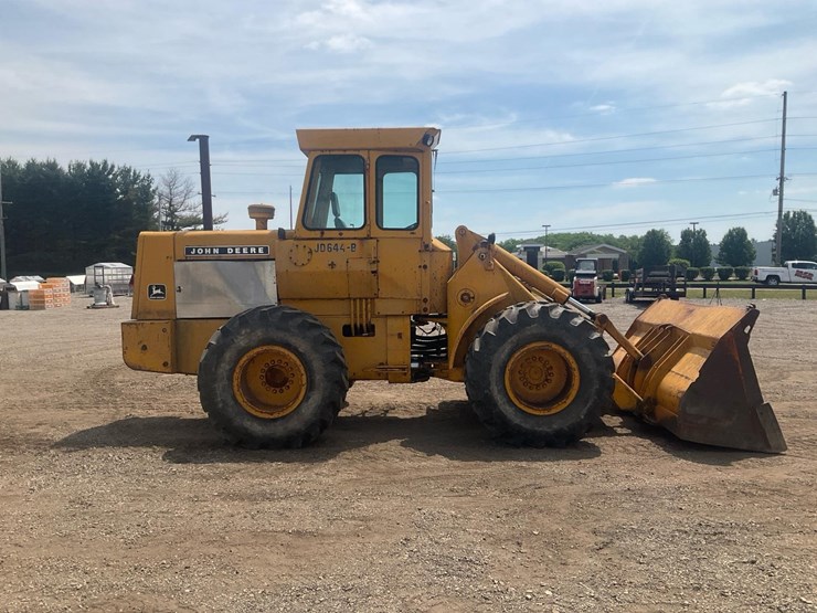 1980-john-deere-644-image-5
