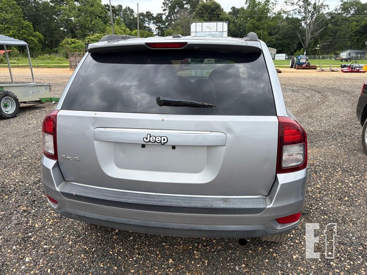 2016-jeep-compass-sport-image-4