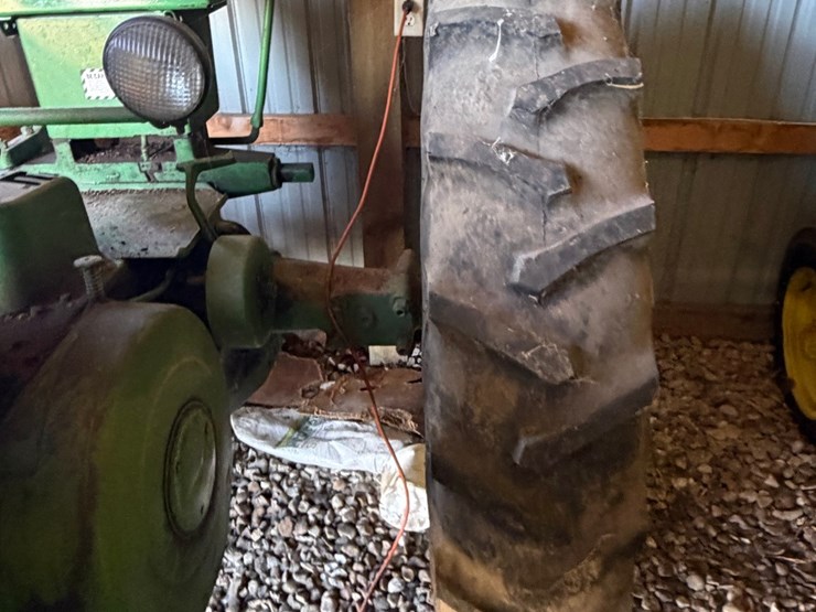 john-deere-b-image-14