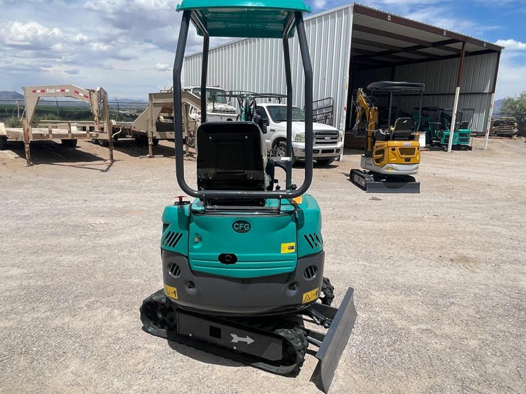 #2660-•-unused-cfg-mini-excavator-image-6