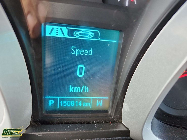 2017-chevrolet-equinox-image-25