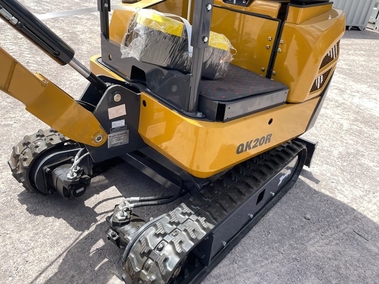 #2661-•-unused-cfg-mini-excavator-image-15
