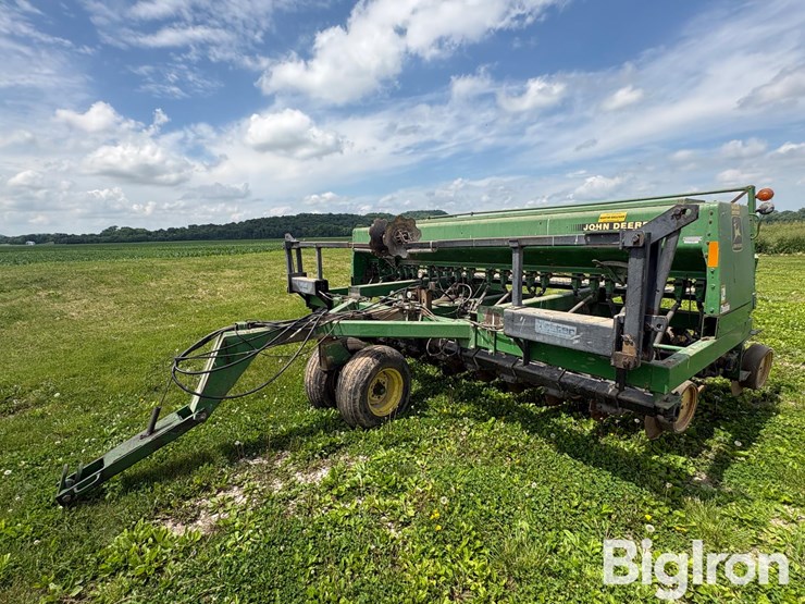 john-deere-750-image-1