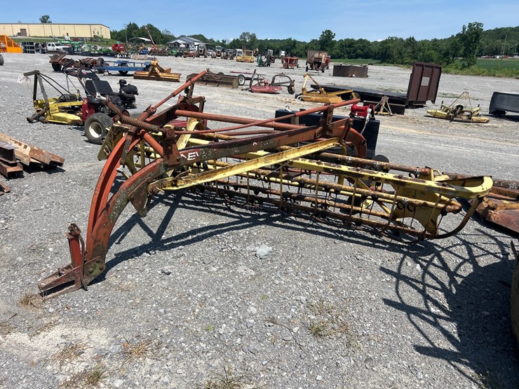 new-holland-256-image-2