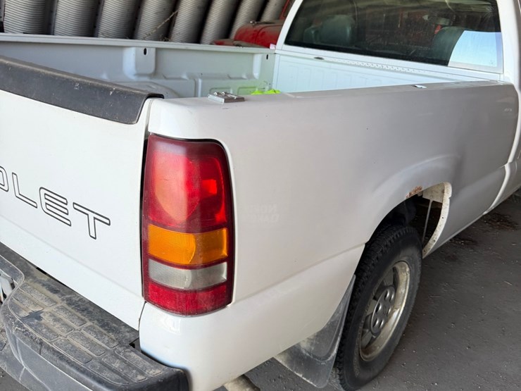 2002-chevy-1/2-ton-long-box-2wd-pickup,-6-cyl-gas,-automatic-transmission-image-14