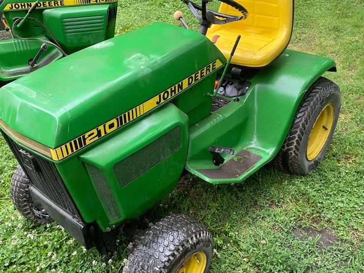 1976-john-deere-2120-image-1