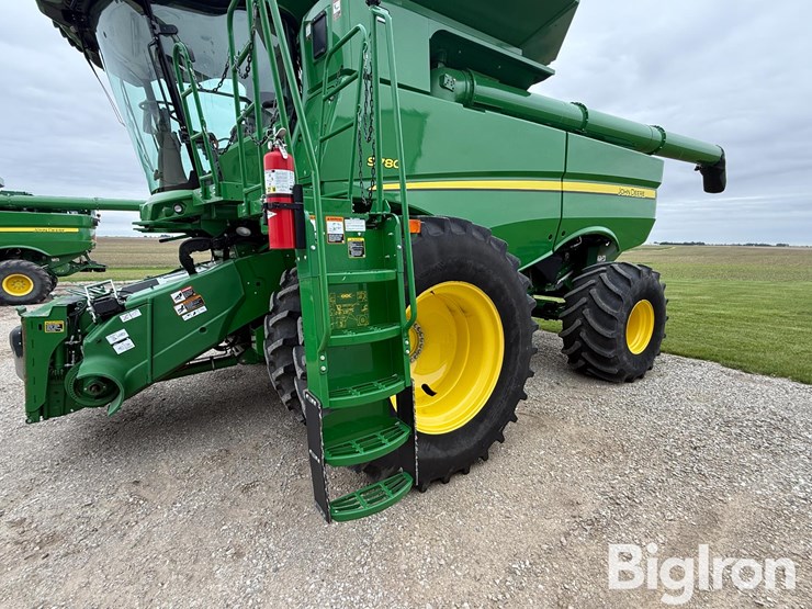 2019-john-deere-s780-image-14